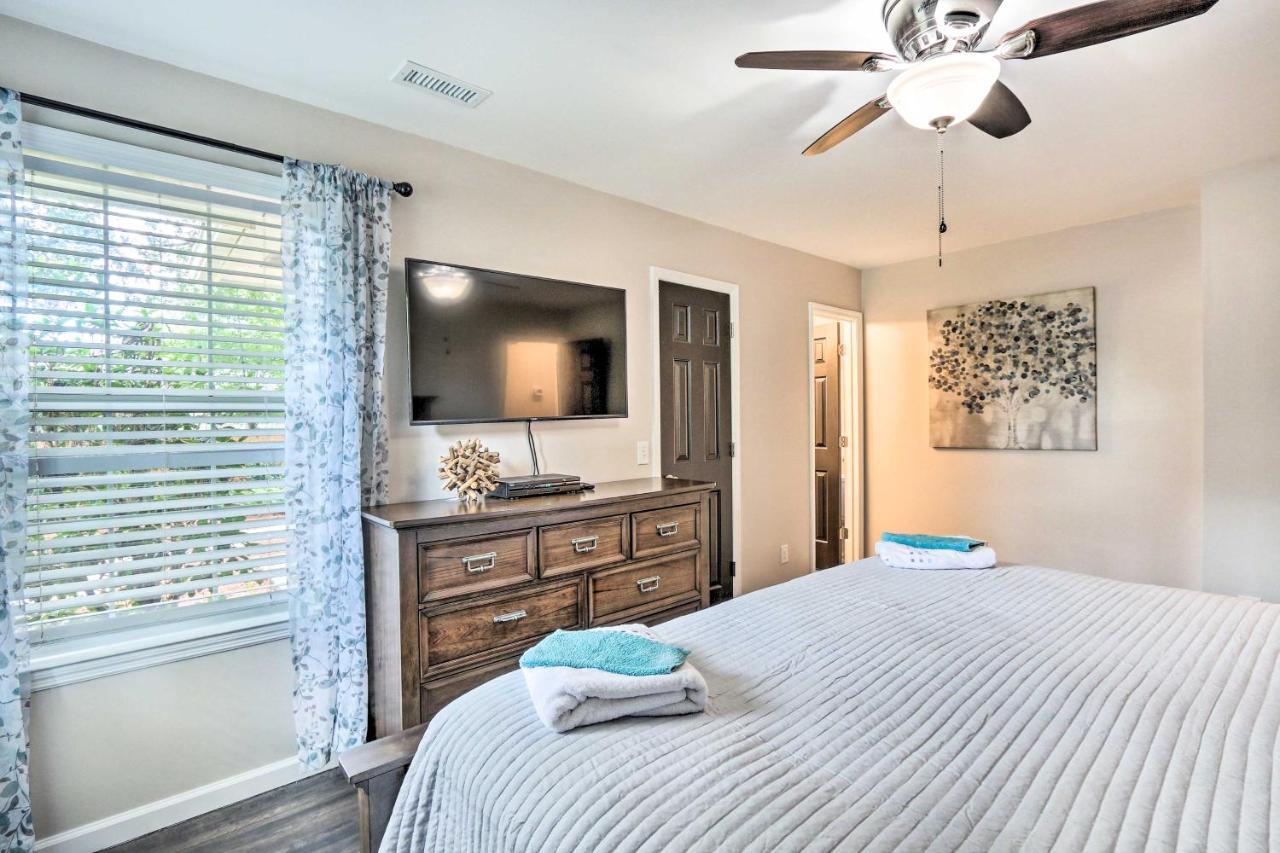 Peaceful Beaufort Home With Front Porch And Grill Esterno foto