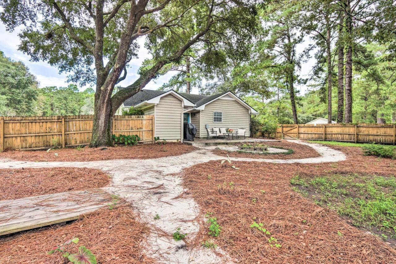 Peaceful Beaufort Home With Front Porch And Grill Esterno foto