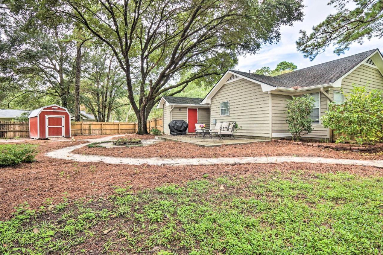 Peaceful Beaufort Home With Front Porch And Grill Esterno foto