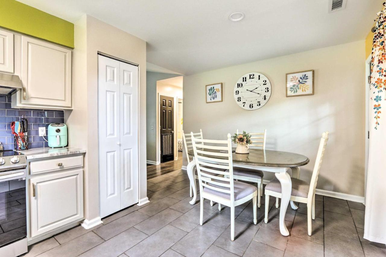 Peaceful Beaufort Home With Front Porch And Grill Esterno foto