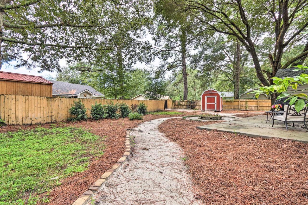 Peaceful Beaufort Home With Front Porch And Grill Esterno foto